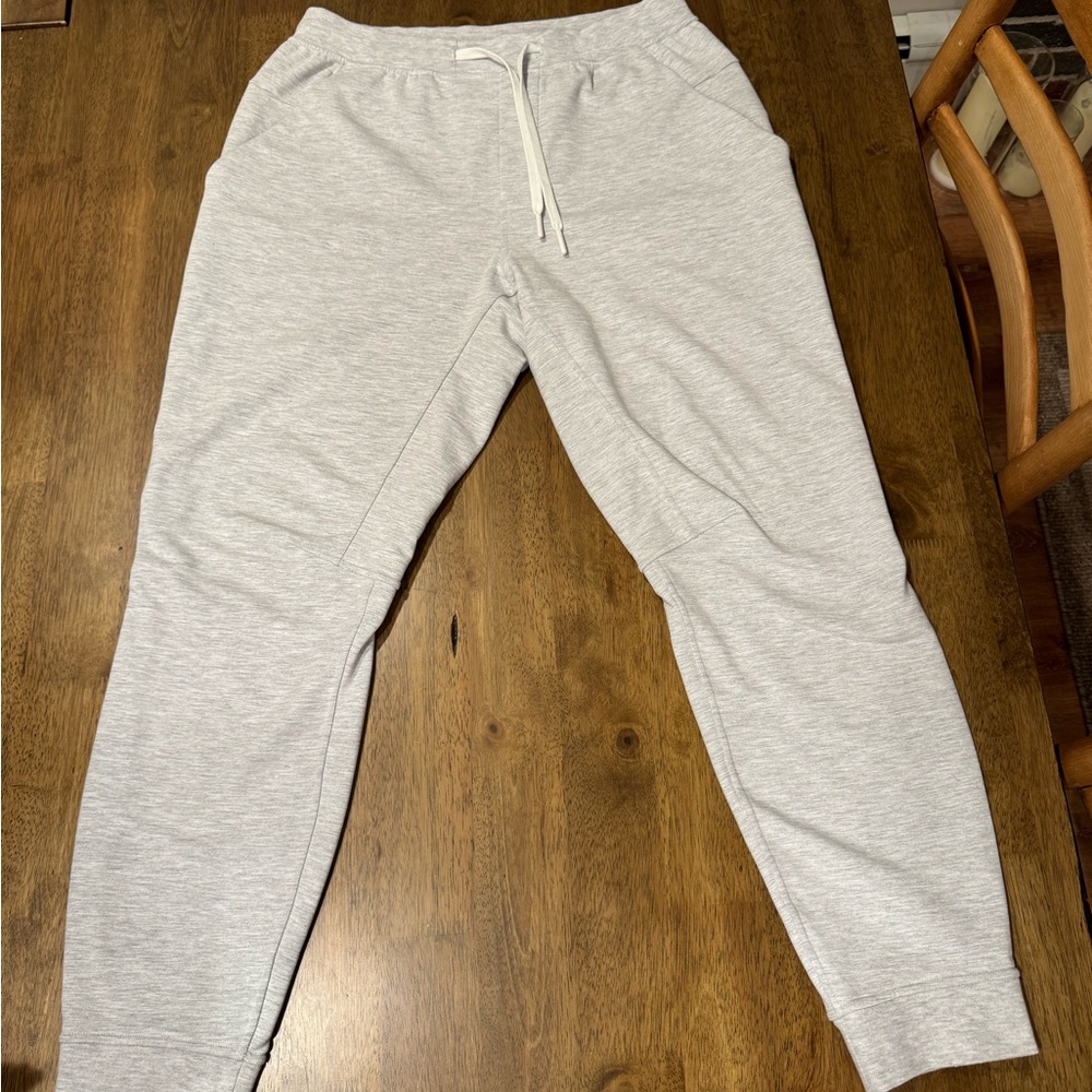 Lululemon City Sweat Jogger
Shorter Medium